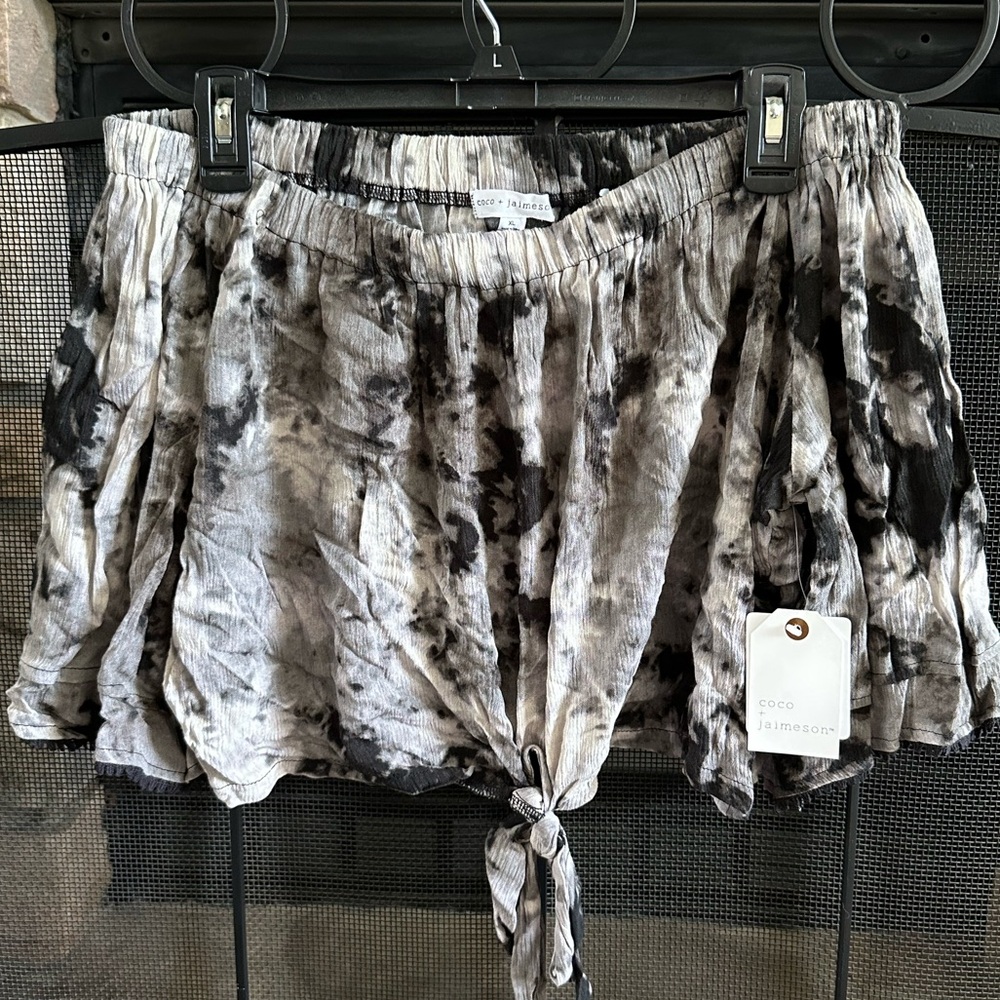 Coco + Jaimeson Black and Gray Tie-Dye Blouse